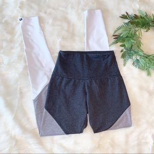 Onzie | Gray Color Block Leggings